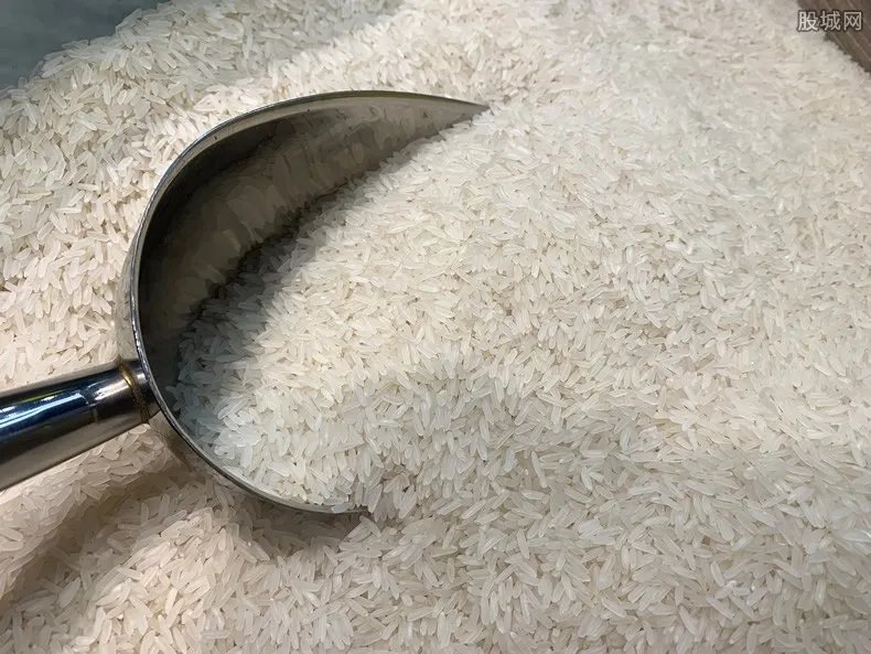 疫情地区过年要屯粮吗？官方回应 市场供应充足稳定