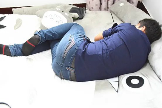 男性睡觉出汗怎么回事