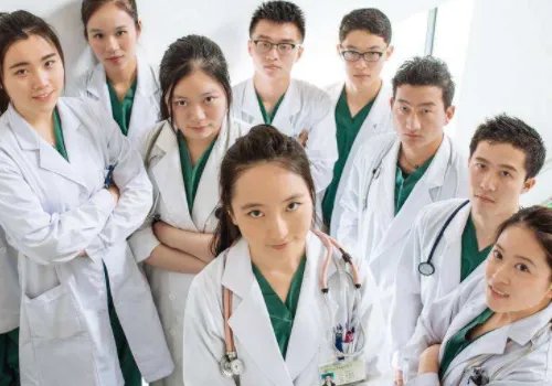 怎么进医院的人事岗