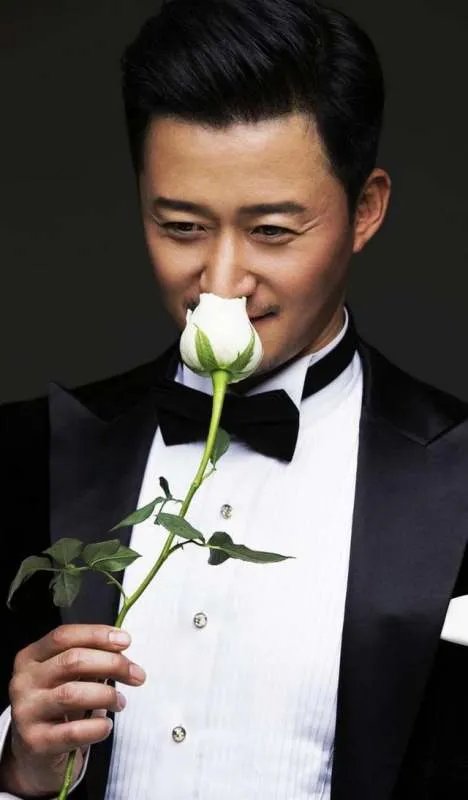 谢楠在菜市场买菜，全程提菜男友力十足，你酸了吗？