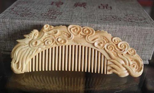 黄杨木梳子的功效 黄杨木梳子的特点