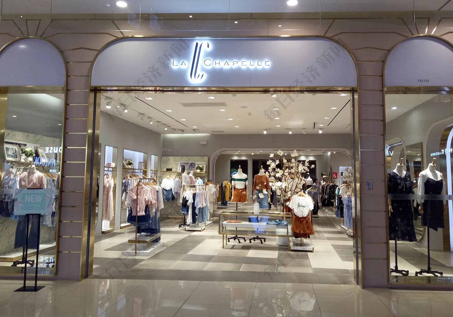 拉夏贝尔3年市值蒸发百亿，疑似故事面临退市风险？