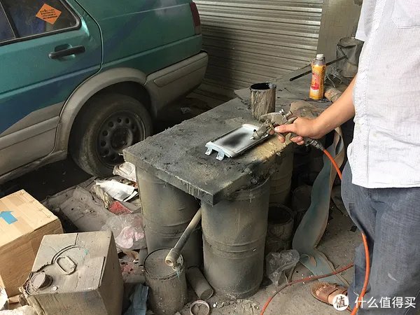 来吧，把iPad mini装进你的汽车中控！