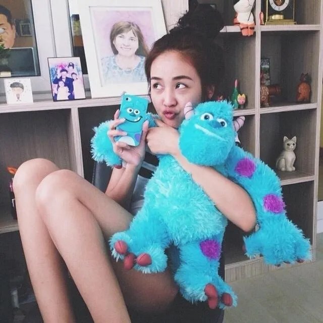 有没有绑马尾的美女照片做手机壁纸？