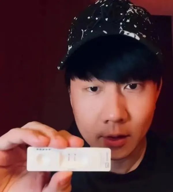 如何看待林俊杰确诊新冠却被网暴这件事？