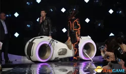 《非诚勿扰》惊现“钢铁侠”！拒绝四名爆灯女嘉宾