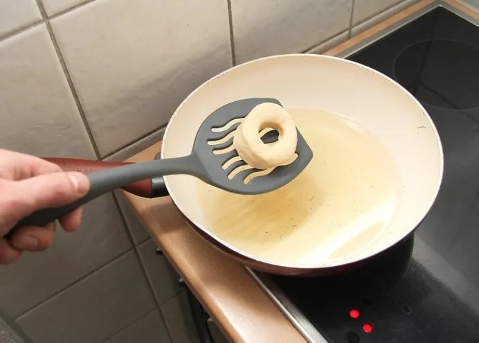 如何制作甜甜圈