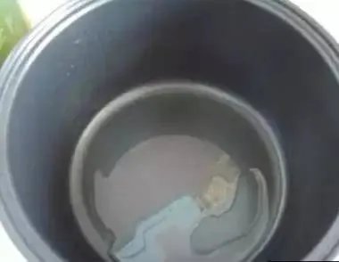 【生活妙招】电饭锅做蛋糕原来如此简单！保存好，别丢了！