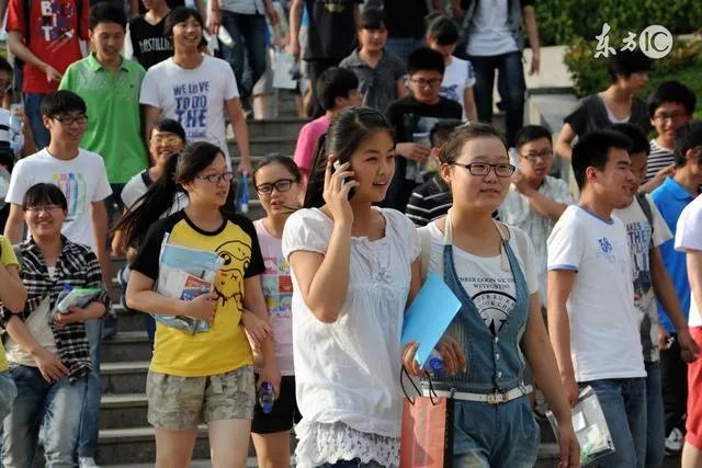 2017高考各省分数线陆续公布,大部分都降了,为啥?