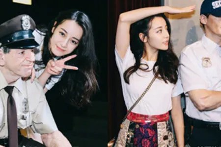 迪丽热巴合影蜡像 美貌引球星关注