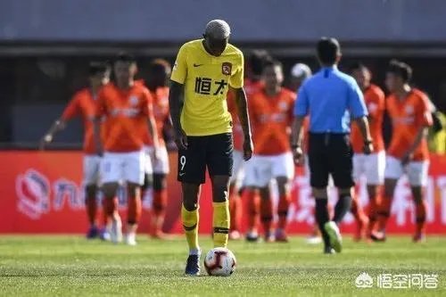 中超“首尾之争”:恒大vs人和,领头羊在天河能否迎来联赛11连胜?能完成最低消费吗?