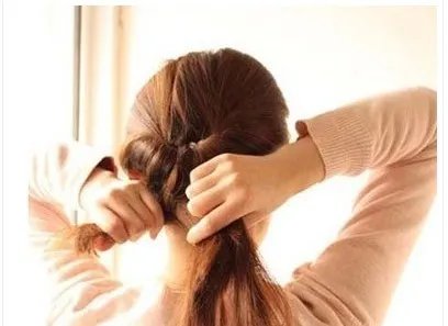 简单的韩式盘发步骤