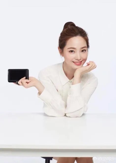 台球女神潘晓婷和车侑蓝,颜值都很高,两位女神谁更漂亮?