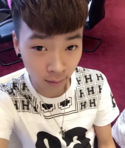 变形计龚韦华现状已上大学 回访篇重回王马村带李小娟看病