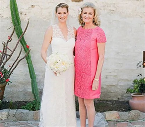 婚礼婆婆服装怎么选 婆婆婚礼装选购技巧