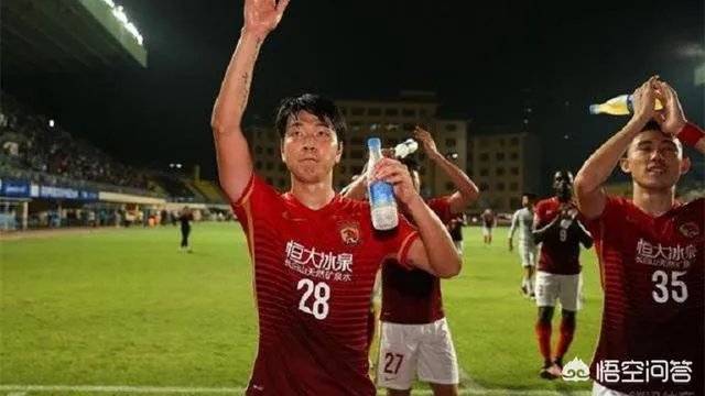 恒大3球完败大连，三个失球都与金英权有关，他怎么了？