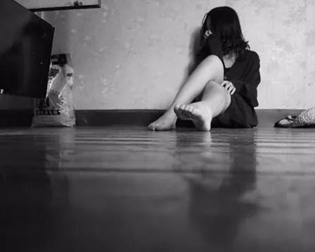 何搭讪其实你只需要懂得一些泡女人技巧可以让你轻松愉快地拿下她