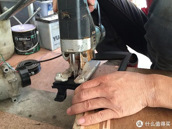 来吧，把iPad mini装进你的汽车中控！