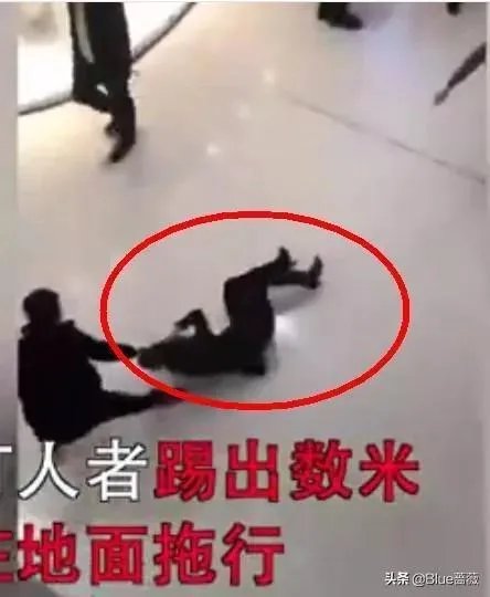 如何看待孕妇被导购员扇耳光，丈夫殴打导购员这件事？