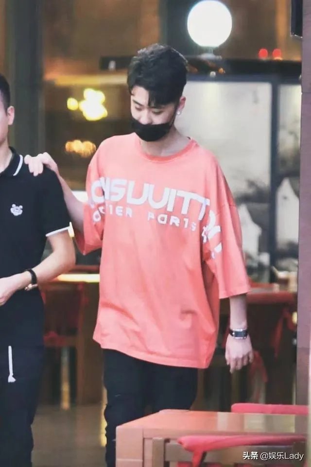 可以分享德云社私服照片吗？