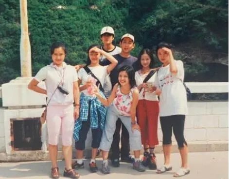 姚晨晒20年前合照怎么回事 合照中果然没有他！