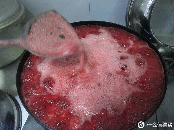 记一大锅草莓酱的粗犷制作与长久储藏
