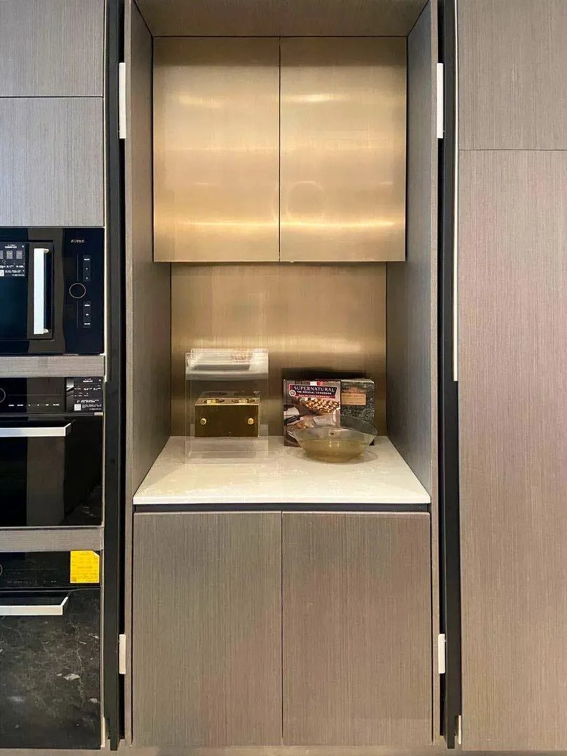 不锈钢、玻璃元素+低饱和度灰,打造完美意式现代轻奢风~