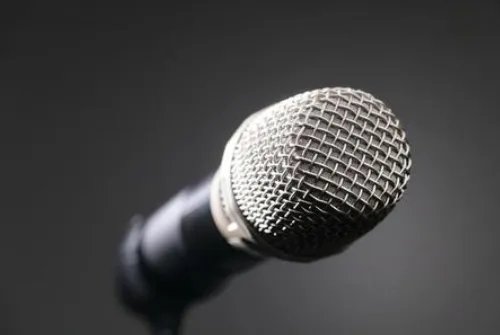 烟台一幼儿园“教工剪破多名儿童上颚”，究竟是怎么一回事？