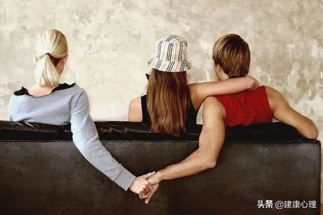 在珍爱网上遇到一个感情骗子，我该放过他吗？