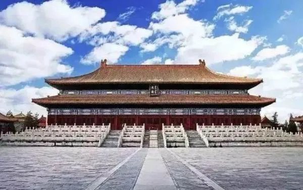 一男子在太庙“御道”拍照被拘留,御道为何不能拍照?