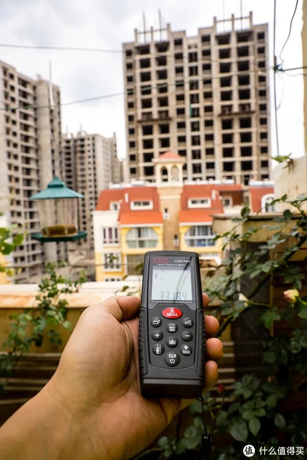 激光测距仪怎么用