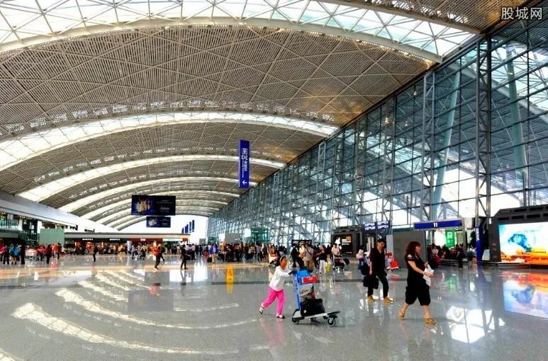 三亚返京机票暴涨 机票暴涨10倍背后原因揭秘