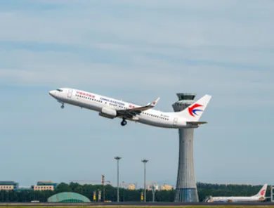 东航回应核酸过3分钟无法登机一事，具体是如何回应的？