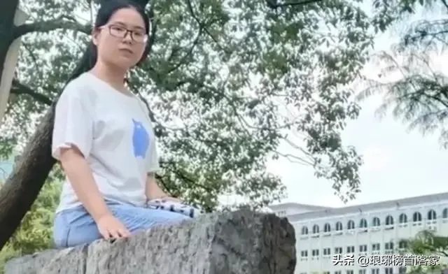 父亲回应676分留守女儿选北大考古专业，父亲的回答你如何看？