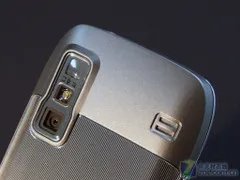 最纤薄侧滑键盘手机 诺基亚E75跌破2K5