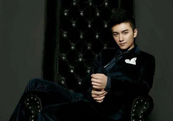 《冰雨火》公布宣传图,你觉得陈晓跟王一博谁是一番?