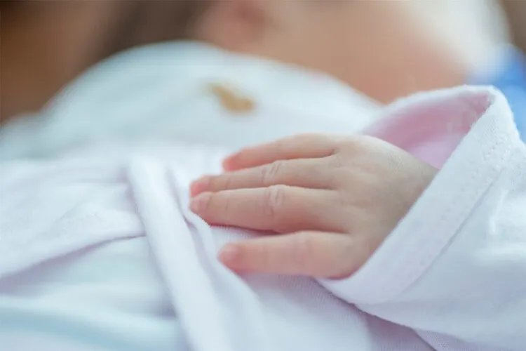 当下年轻人为什么不愿意生小孩?背后的真相,让人心酸......