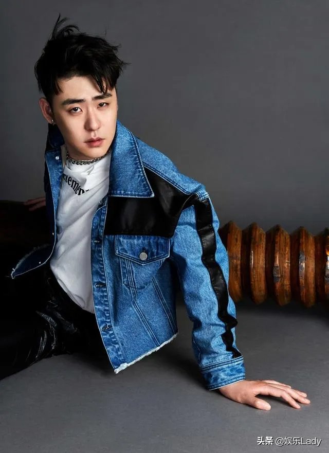 可以分享德云社私服照片吗？