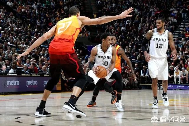 爵士125：105大胜马刺，送给对手四连败，德罗赞25分独木难支，你怎么看？