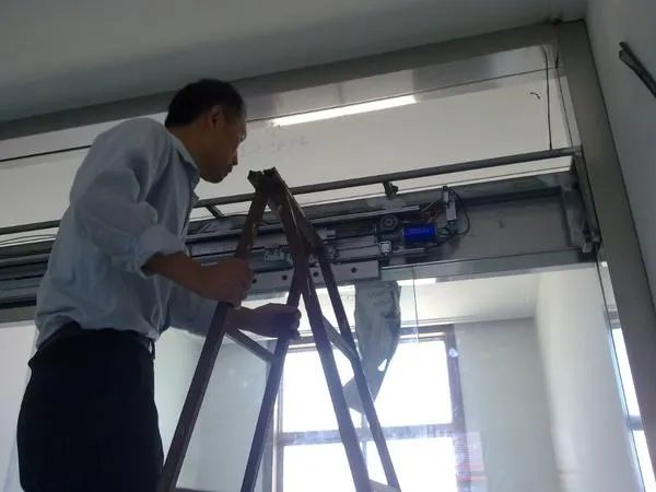 感应门感应器怎样接线