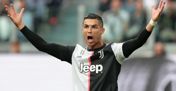 梅西的FIFA最佳球员投票选择无视C罗,对此你怎么看?