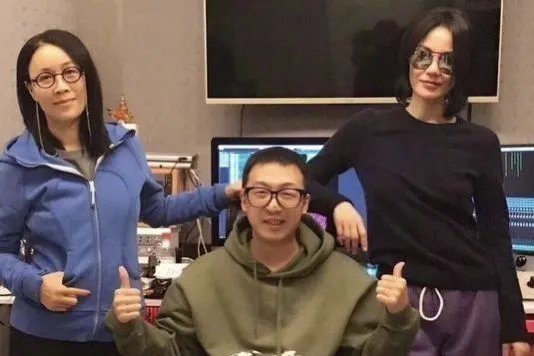 那英与王菲关系决裂