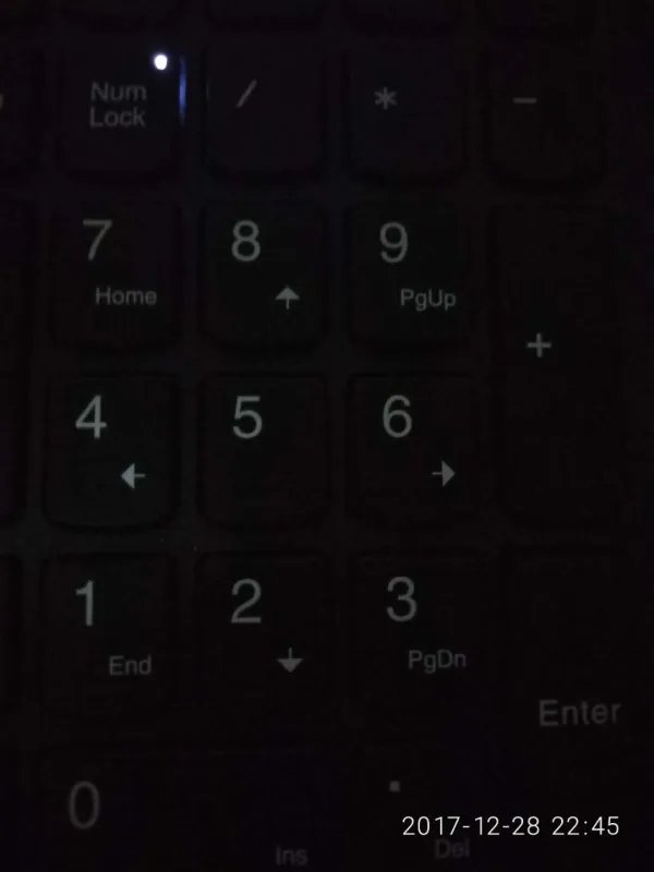 为什么华硕笔记本电脑右边的数字键盘不能用？