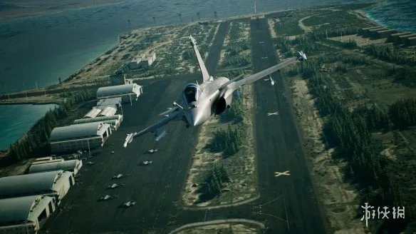 飞行游戏《皇牌空战7：未知空域》PC正式版下载发布