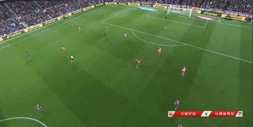 巴萨2-0马竞,梅西1V3轻松破门,再神勇的门将也阻挡不了“较上劲”的梅西,你怎么看?