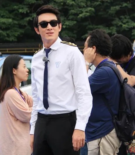 人气小生林更新lol直播  英雄联盟技术差劲被网友吐槽