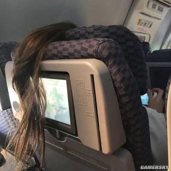 竟然连愚人节都没人和我表白？都是套路的囧图