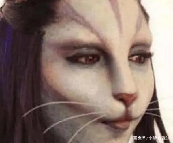 在非诚勿扰中，那个无人敢牵手的“猫脸”化妆师，素颜长成怎么样？