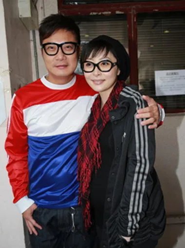 钱嘉乐汤盈盈办婚礼 揭二人五年秘恋情史