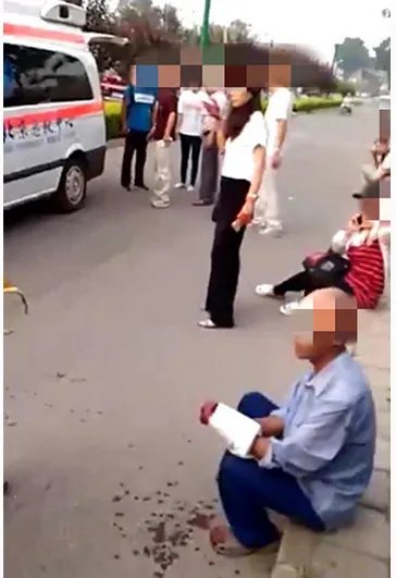 北京公交车站车祸人员情况怎么样?